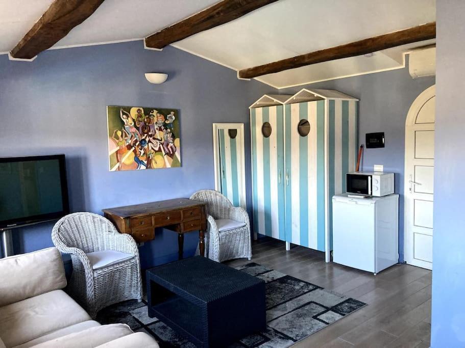 Agreable Chambre D'Hotes Avec Vue Sur Les Collines Apartment Ла Кол-сюр-Лу Екстериор снимка